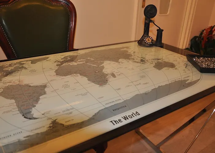 Bed and Breakfast Jet Lag 4*