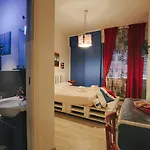 Jet Lag Bed & Breakfast
